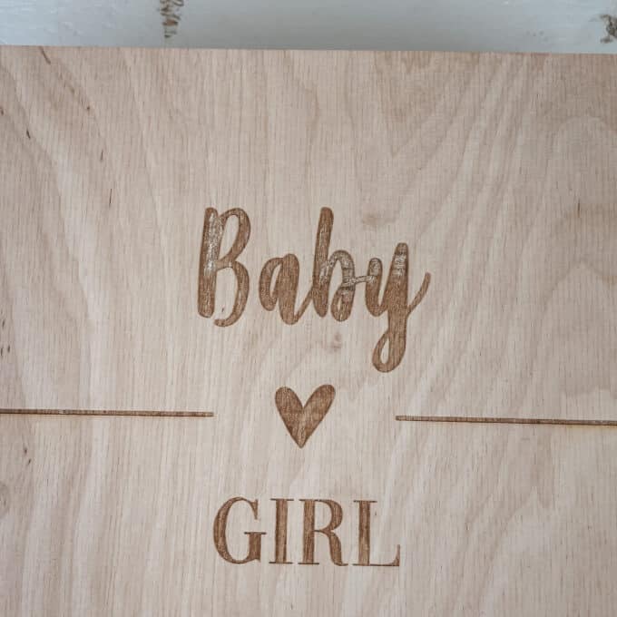Outlet | Kleine memorybox 'baby girl (tekst weggevaagd)