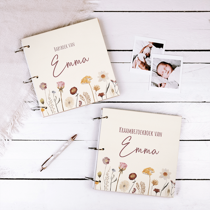 Set babyboek + kraambezoekboek met naam – Wild Flowers