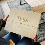 Gegraveerd "Tess" met hart