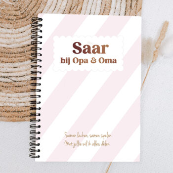 Opa & Oma boekje met naam | Pastel - Roze