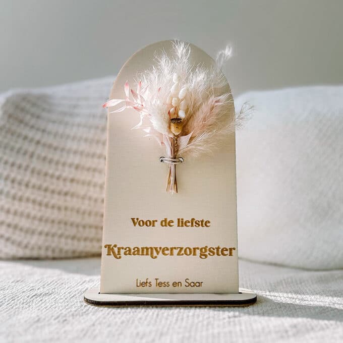 Houten standaardje droogbloemen kraamverzorger