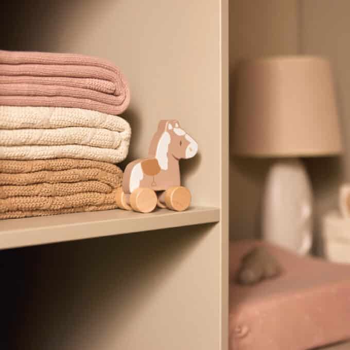 houten paardje van jollein met naam