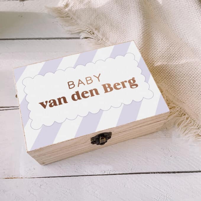 echo kistje bewaarkistje zwangerschap pastel lila met achternaam baby
