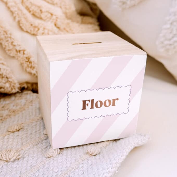 spaarpot met naam met roze en koper meisje