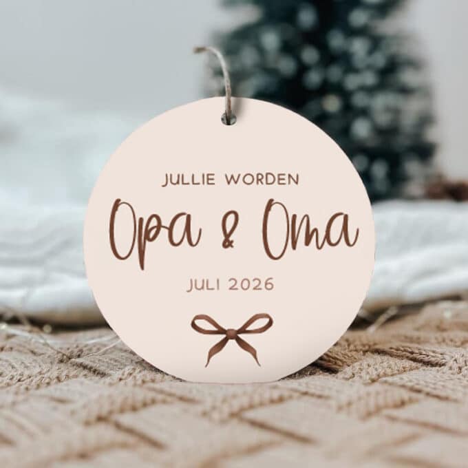 KERSTBAL JULLIE WORDEN OPA & OMA STRIKJE