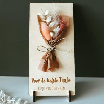 houten standaardje met droogbloemen boeketje tante