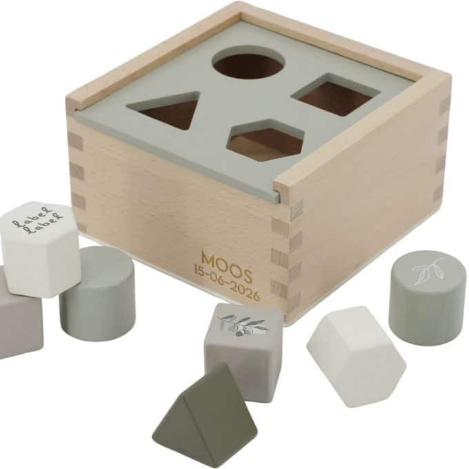 Label Label | Shape sorting box - olive green