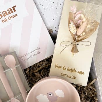 cadeaubox roze_oma uitsnede