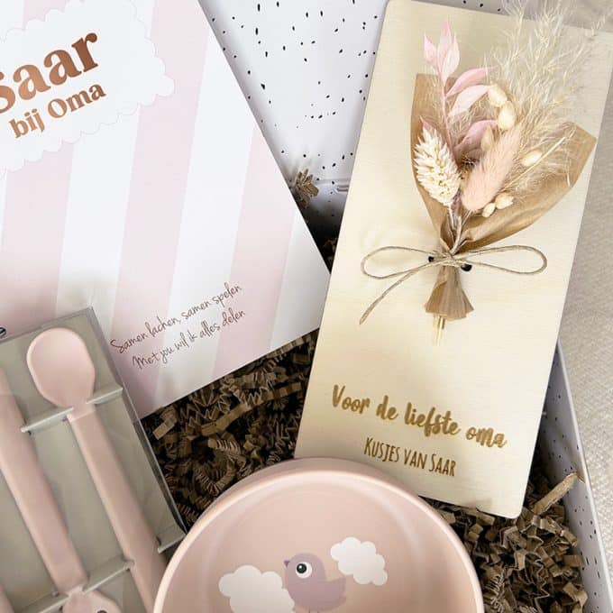 cadeaubox roze_oma uitsnede