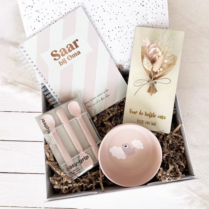 oma cadeaubox thuis bij oma roze