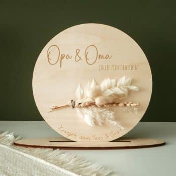 houten cirkel met droogbloemen opa en oma jullie zijn geweldig