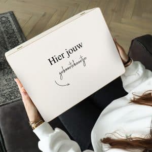 memorybox met geboortekaartje kraamcadeau