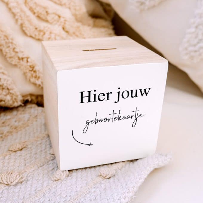 spaarpotje met eigen geboortekaartje kraamcadeau