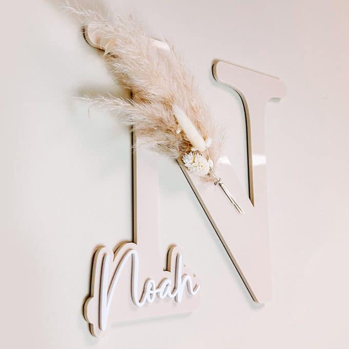 Acryl naambord beige met naam