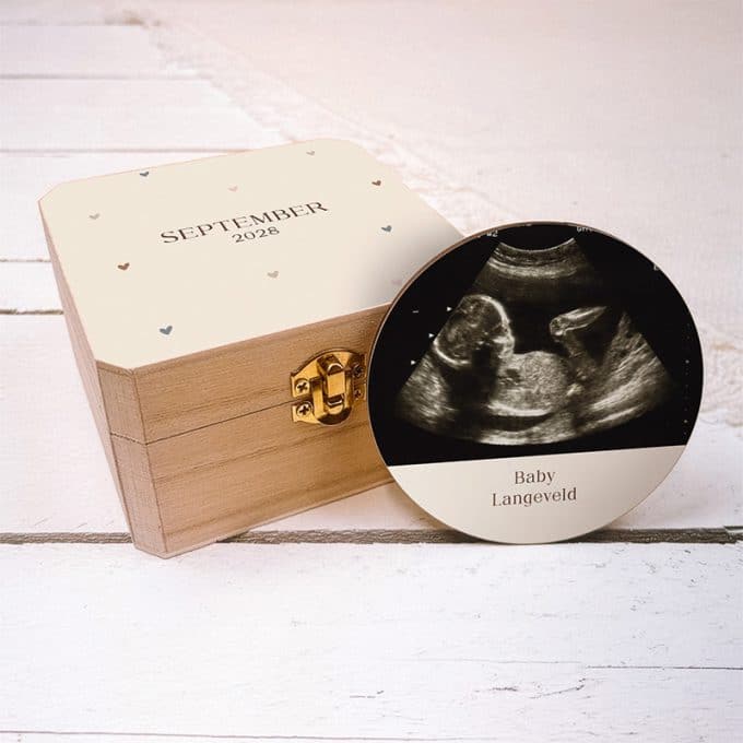 Zwangerschapsaankondiging Tiny Hearts kistje – echo & achternaam