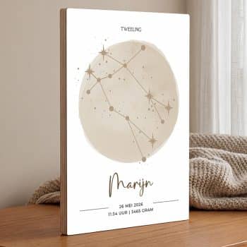 Geboorteposter op hout sterrenbeeld sand kraamcadeau neutraal weegschaal