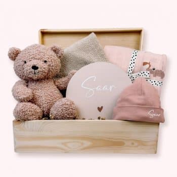 kraamcadeau in memorybox meisje roze