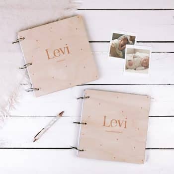 Set babyboek + kraambezoekboek met naam | Tiny Hearts - gegraveerd