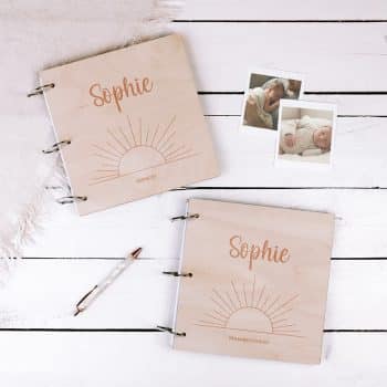 Set babyboek + kraambezoekboek met naam | Zon - gegraveerd